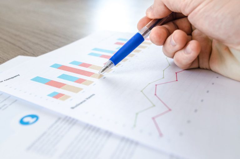 Monthly SEO report with keyword ranking and traffic growth charts